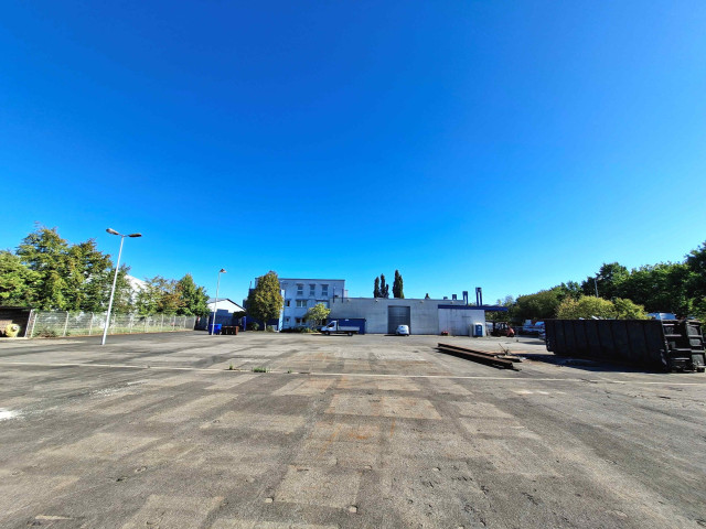 ZU VERMIETEN! Moderne Hallen- und Außenflächen Nähe Fleher Brücke